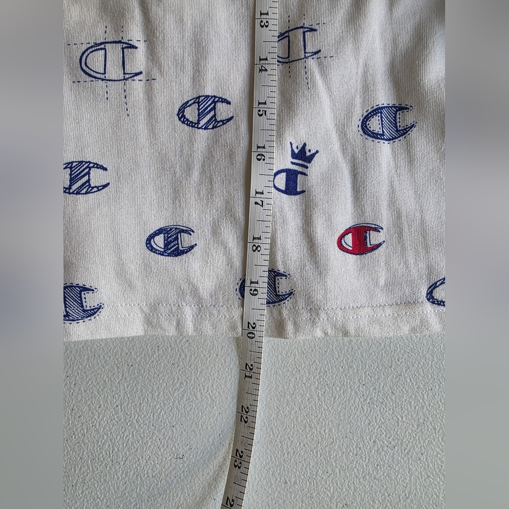 Champion Graphic Logo Cropped T-shirt - Picture 10 of 11